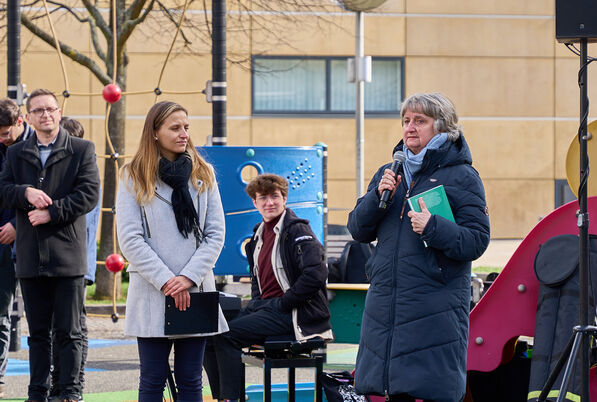 Sázení stromů s Výborem dobré vůle - Nadace Olgy Havlové v Trutnově