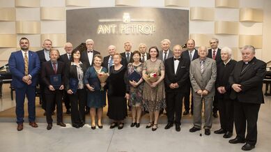 Řád Královéhradeckého kraje získal ředitel červenokostelecké charity