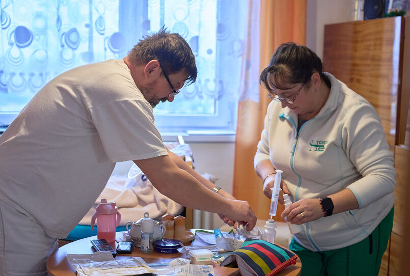 Nadační fond Škoda Auto podporuje zdravotnický personál Mobilního hospice Anežky České