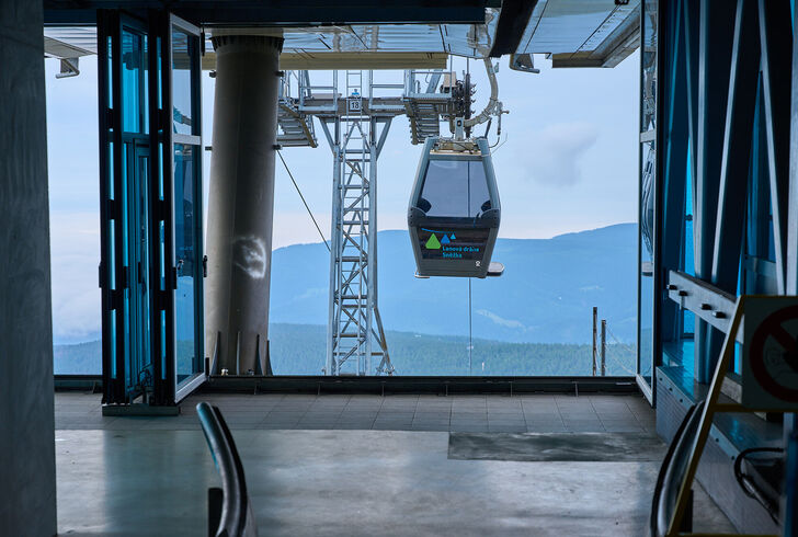 Lanovka na Sněžku pomohla hospici téměř půl milionem korun