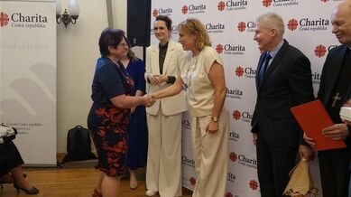Ocenění charitní sestra roku 2025 putuje i do Hospice Anežky České