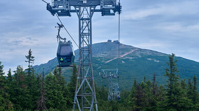 Lanovka na Sněžku pomohla hospici téměř půl milionem korun